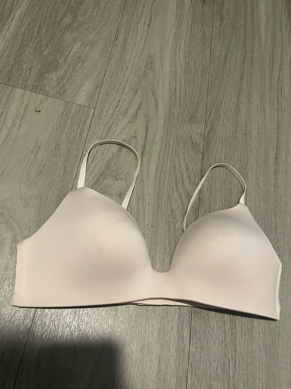 Uniqlo Smooth Light Nude T-Shirt Bra